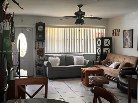 6540 Eaton Street Hollywood FL 33024