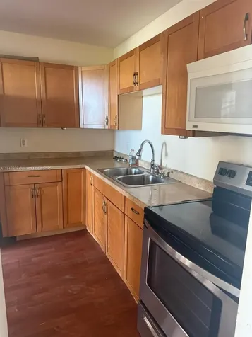 2025 NE 164th Street North Miami Beach FL 33162