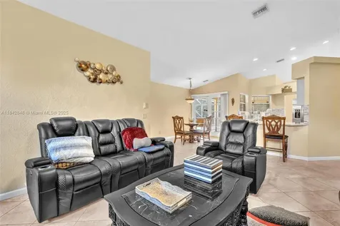 104 Oxford Court Royal Palm Beach FL 33411