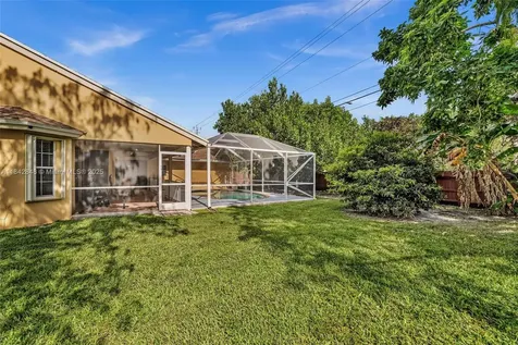 104 Oxford Court Royal Palm Beach FL 33411