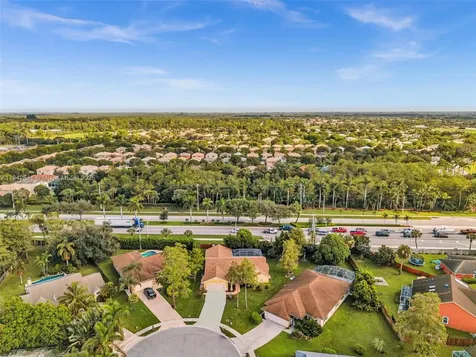 104 Oxford Court Royal Palm Beach FL 33411