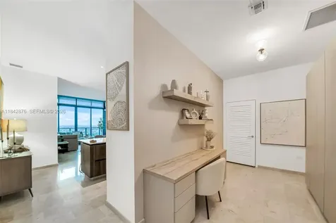 88 SW 7th Street Miami FL 33130