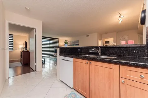 19801 E Country Club Drive Aventura FL 33180