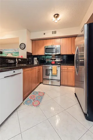 19801 E Country Club Drive Aventura FL 33180