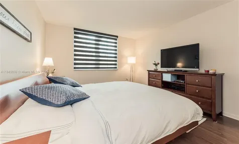 19801 E Country Club Drive Aventura FL 33180