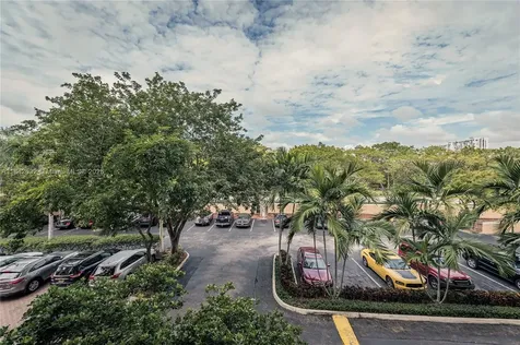 19801 E Country Club Drive Aventura FL 33180