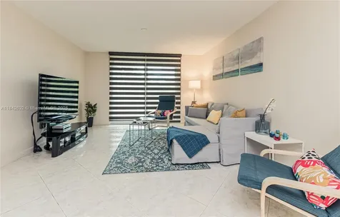 19801 E Country Club Drive Aventura FL 33180