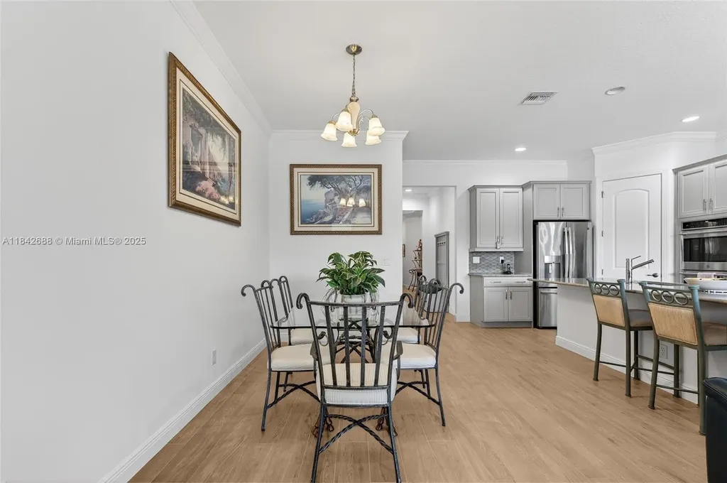 3925 NW 89th Way Coral Springs FL 33065