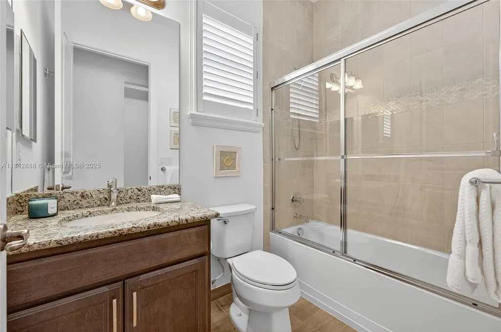 3925 NW 89th Way Coral Springs FL 33065