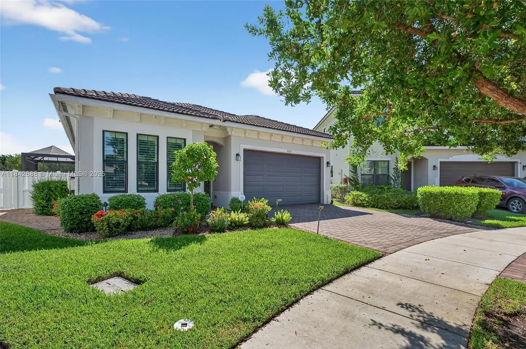 3925 NW 89th Way Coral Springs FL 33065