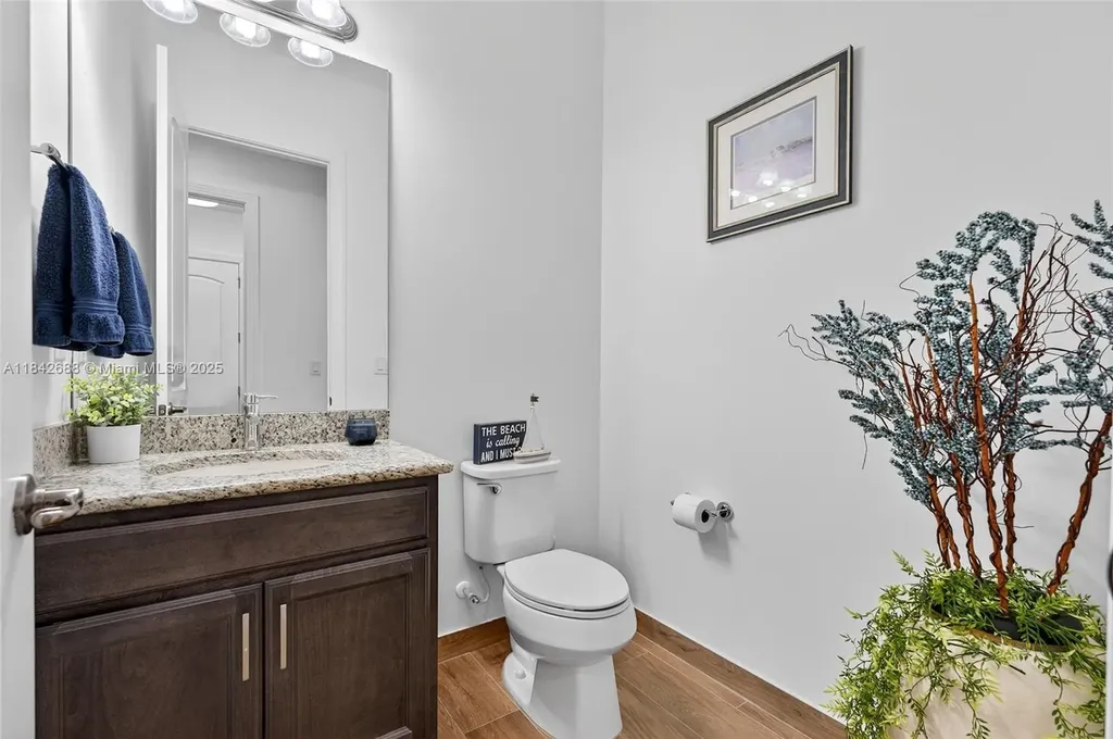 3925 NW 89th Way Coral Springs FL 33065