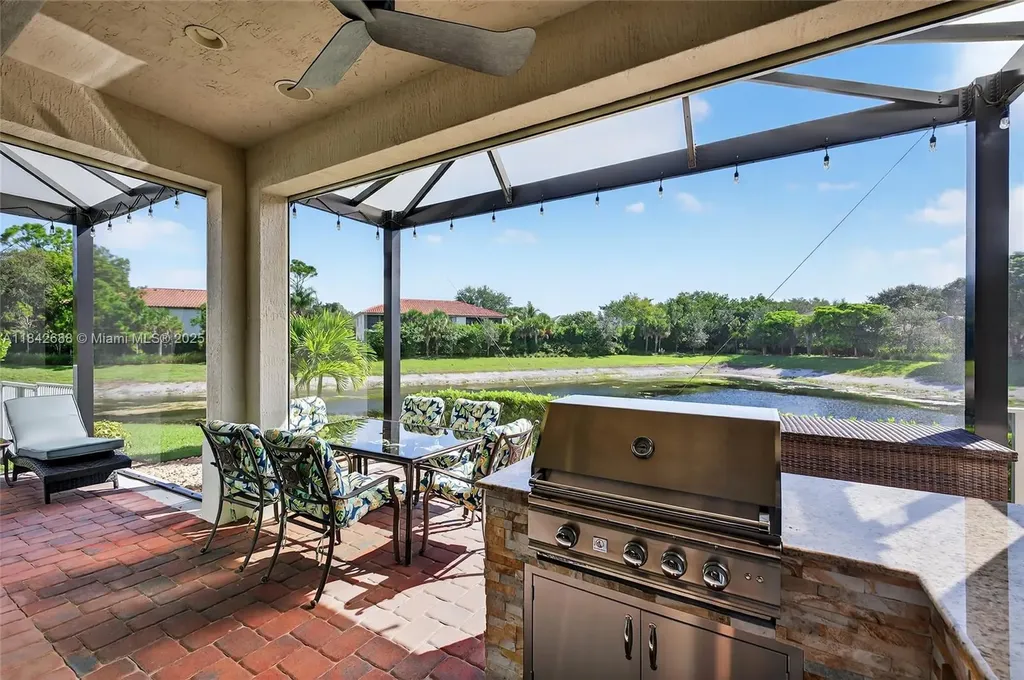 3925 NW 89th Way Coral Springs FL 33065