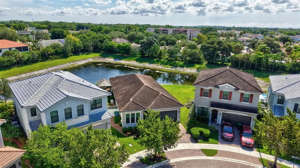 3925 NW 89th Way Coral Springs FL 33065