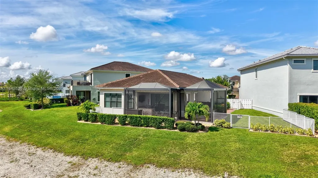 3925 NW 89th Way Coral Springs FL 33065