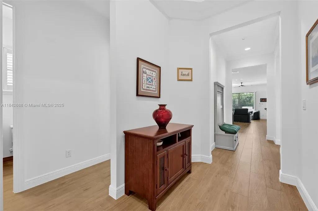 3925 NW 89th Way Coral Springs FL 33065