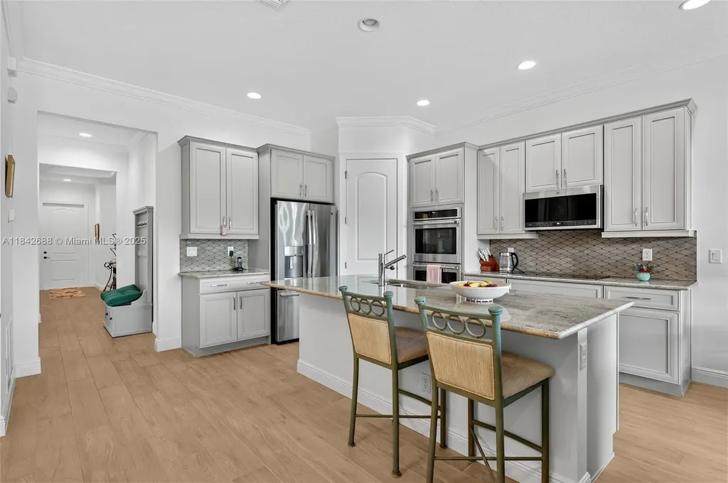 3925 NW 89th Way Coral Springs FL 33065