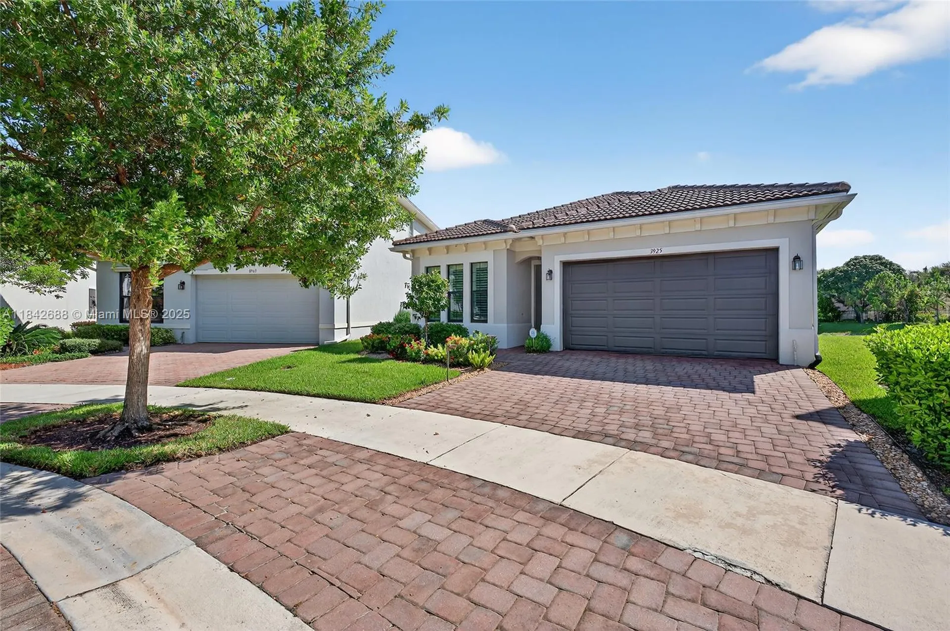 3925 NW 89th Way Coral Springs FL 33065