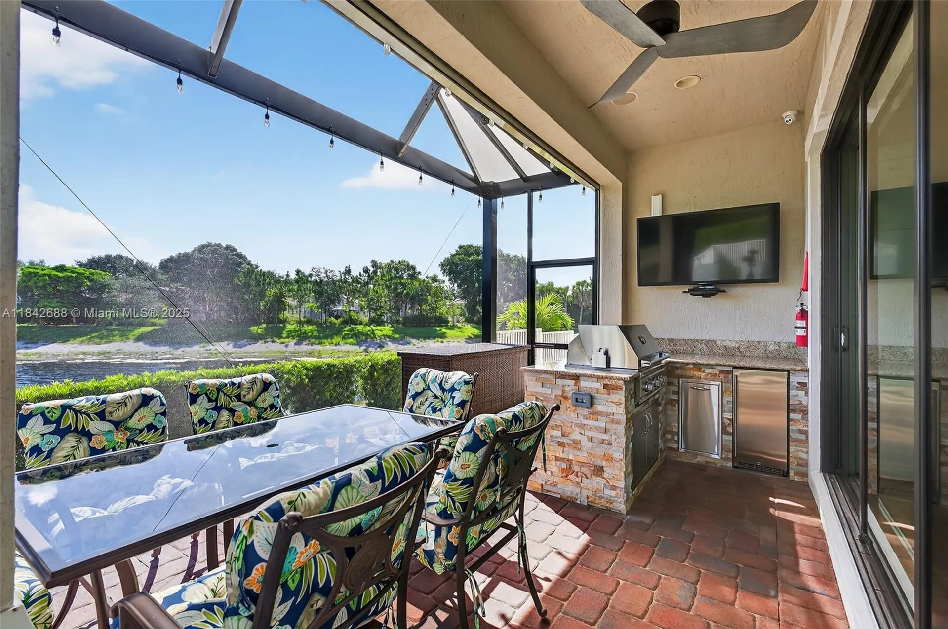 3925 NW 89th Way Coral Springs FL 33065