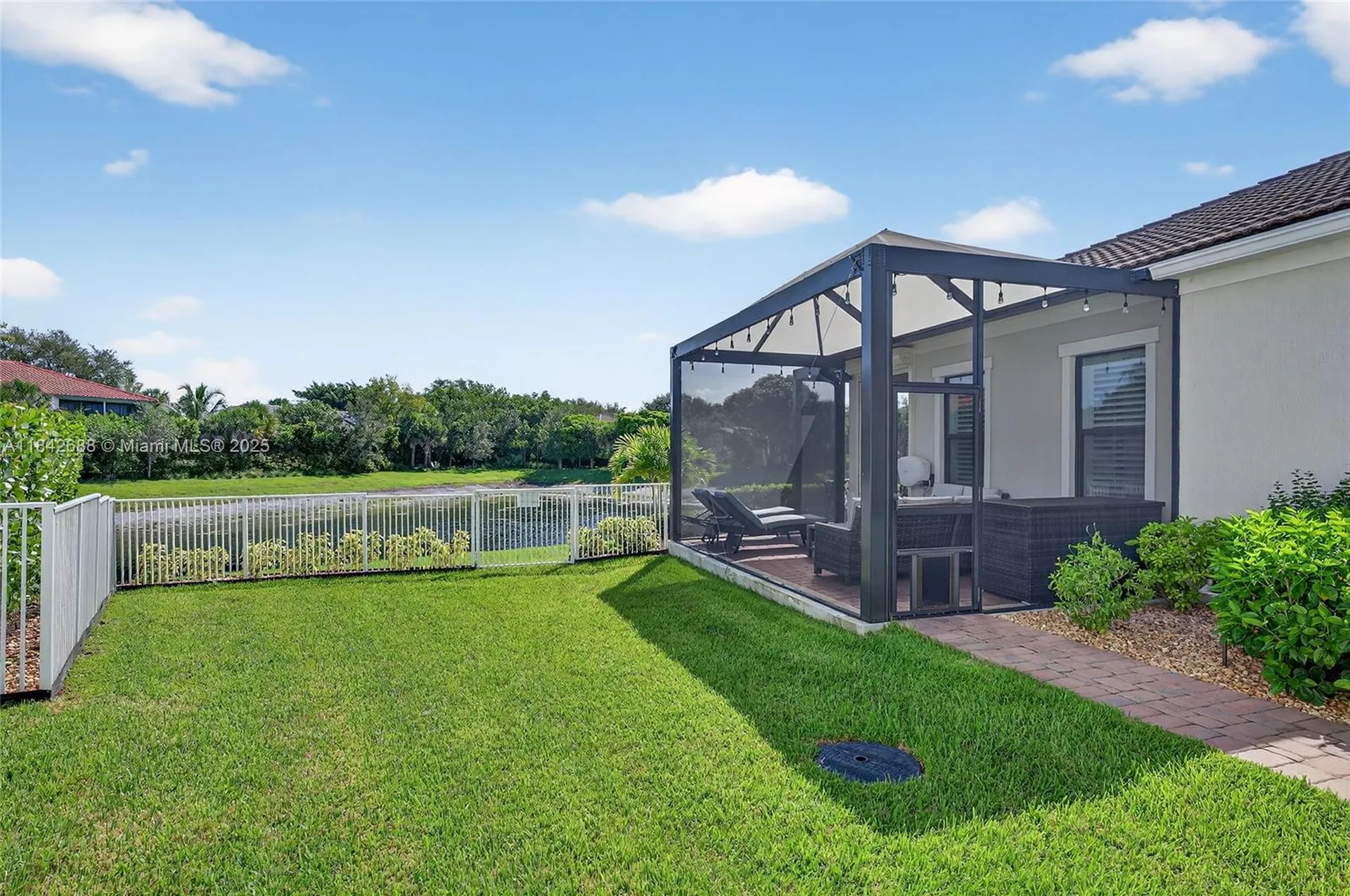 3925 NW 89th Way Coral Springs FL 33065