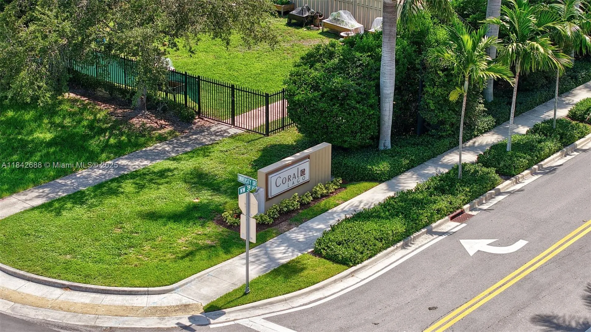 3925 NW 89th Way Coral Springs FL 33065