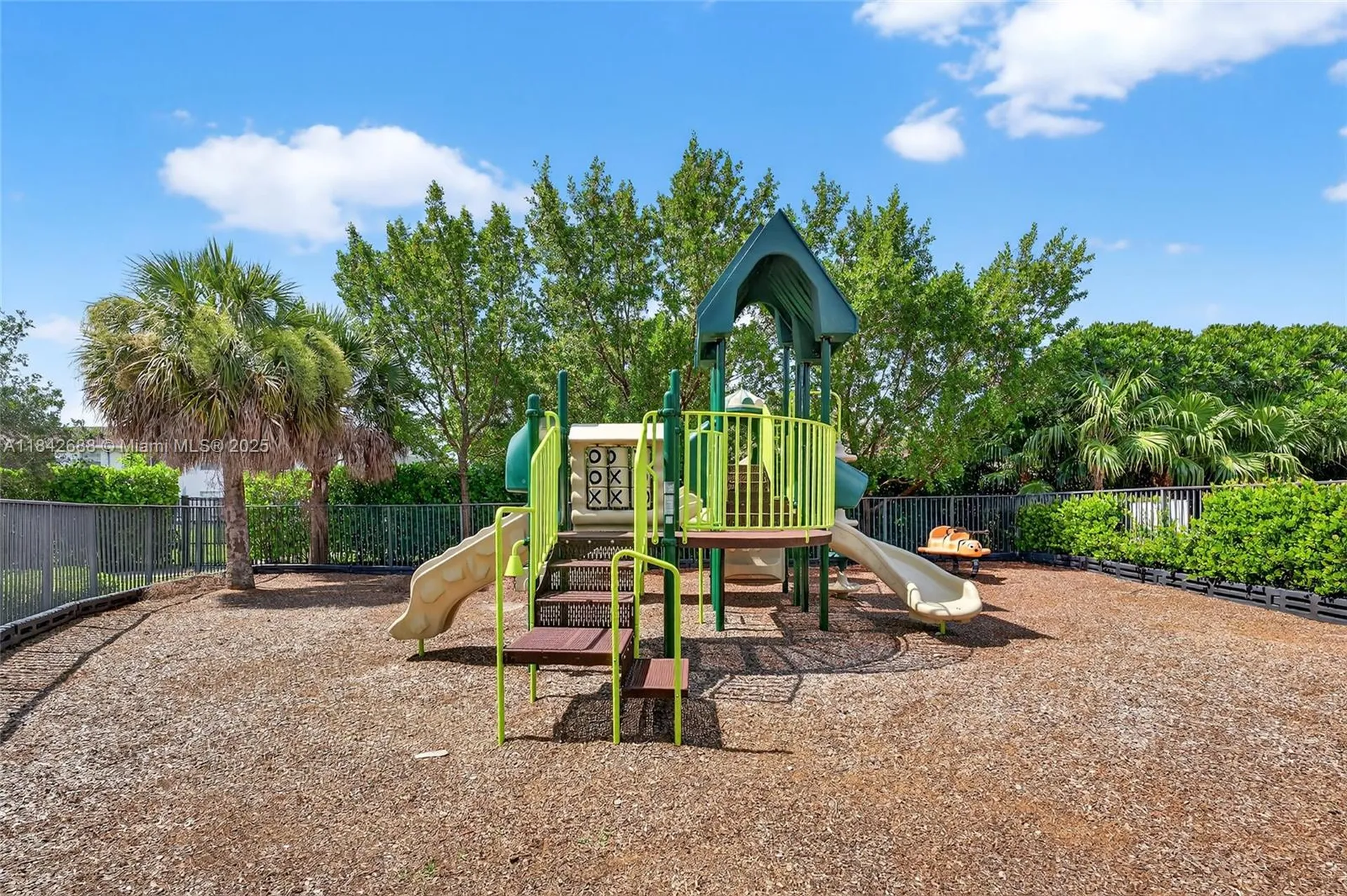 3925 NW 89th Way Coral Springs FL 33065