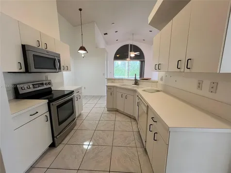 2130 NW 166th Avenue Pembroke Pines FL 33028