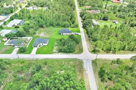 2500 E 10th Street Lehigh Acres FL 33936