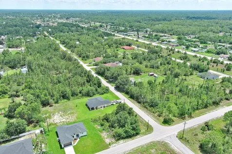 2500 E 10th Street Lehigh Acres FL 33936
