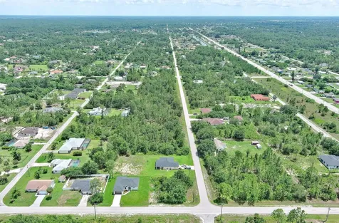 2500 E 10th Street Lehigh Acres FL 33936