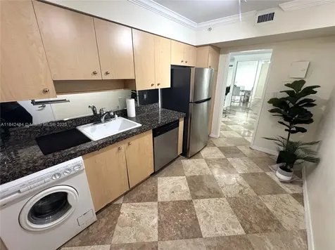 9195 Collins Avenue Surfside FL 33154