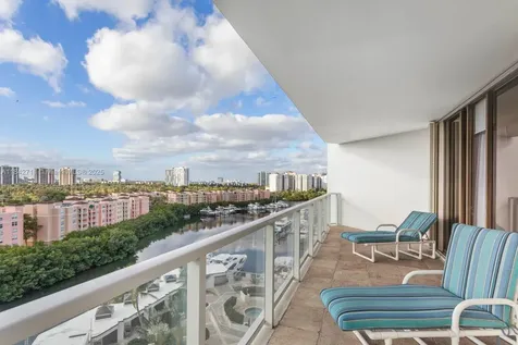 19500 Turnberry Way Aventura FL 33180