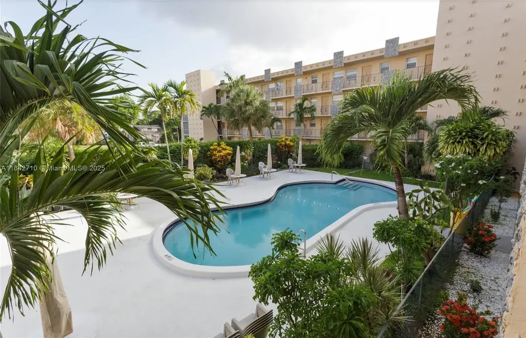 2145 Pierce Street Hollywood FL 33020