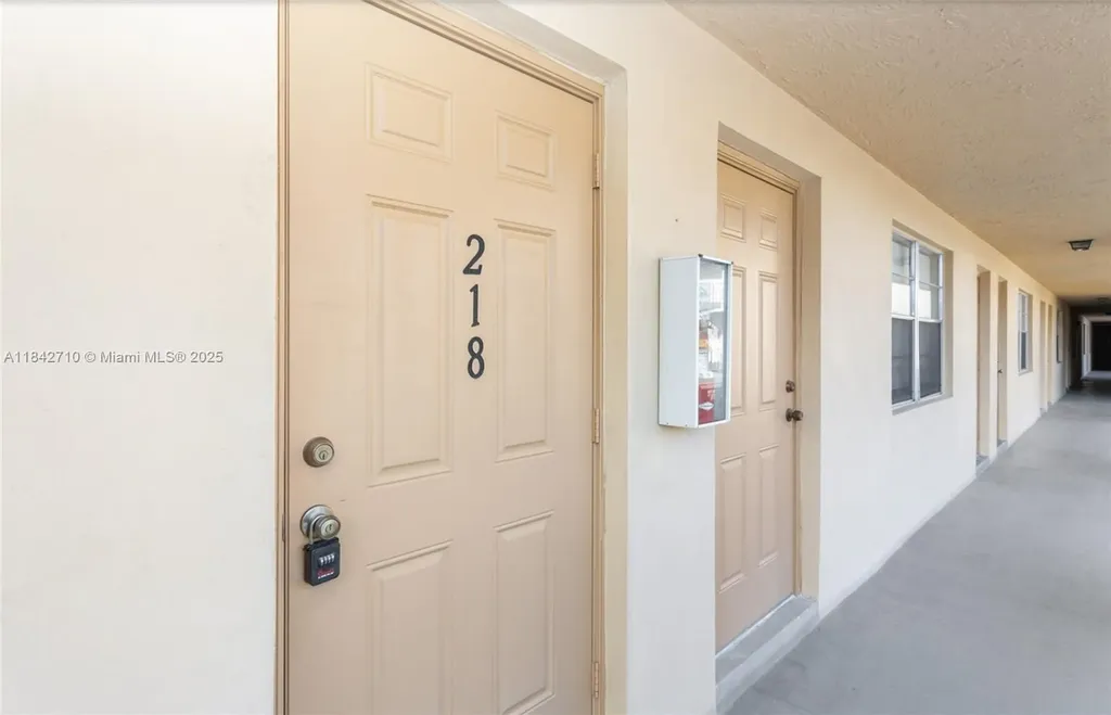 2145 Pierce Street Hollywood FL 33020
