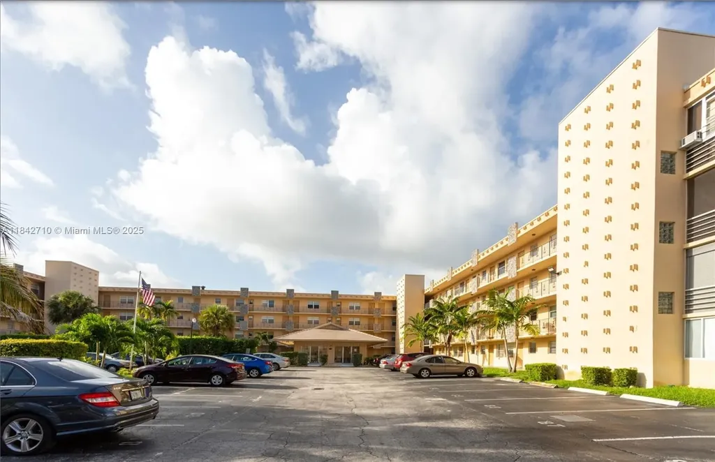 2145 Pierce Street Hollywood FL 33020