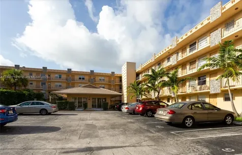 2145 Pierce Street Hollywood FL 33020