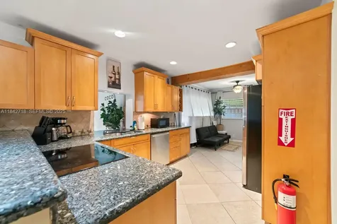 2708 Cleveland Street Hollywood FL 33020