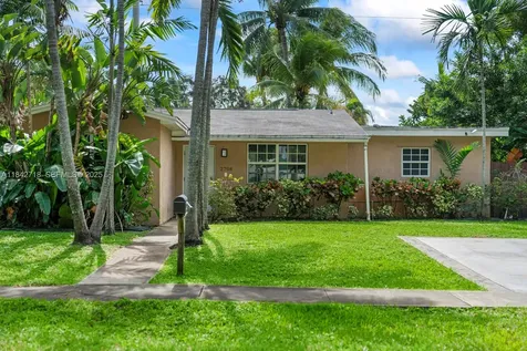 2708 Cleveland Street Hollywood FL 33020