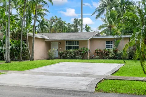 2708 Cleveland Street Hollywood FL 33020