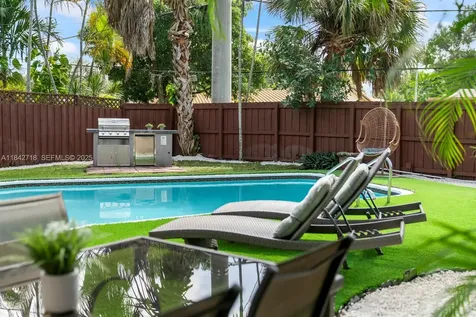 2708 Cleveland Street Hollywood FL 33020