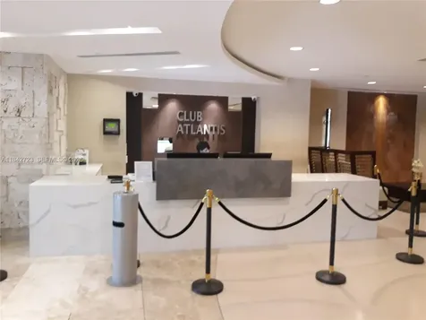 2555 Collins Avenue Miami Beach FL 33140