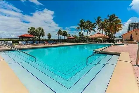 2555 Collins Avenue Miami Beach FL 33140