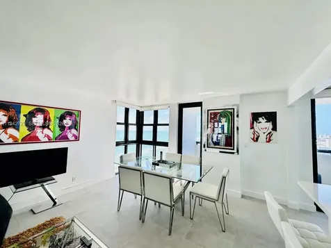 2555 Collins Avenue Miami Beach FL 33140