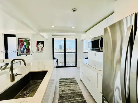 2555 Collins Avenue Miami Beach FL 33140