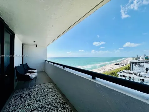 2555 Collins Avenue Miami Beach FL 33140