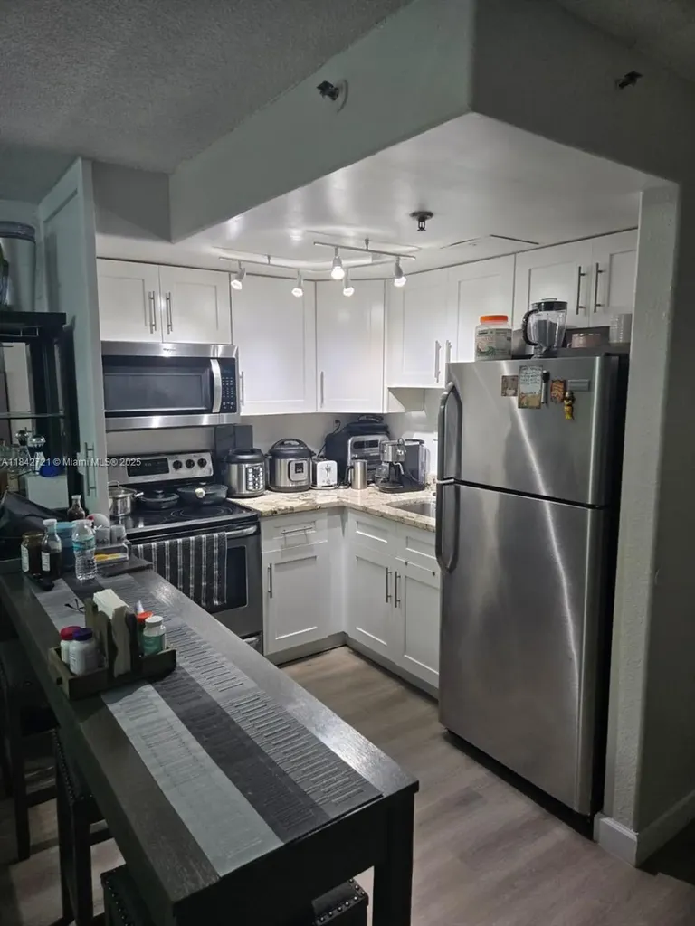 16450 NW 2nd Avenue Miami FL 33169