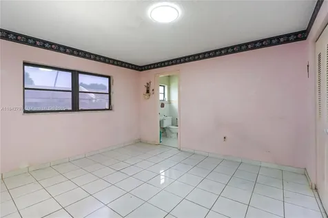 13805 SW 52nd Street Miami FL 33175