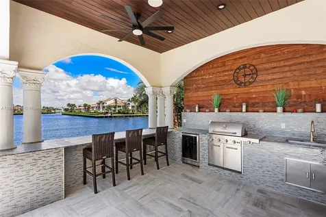 498 N Parkway Parkway Golden Beach FL 33160