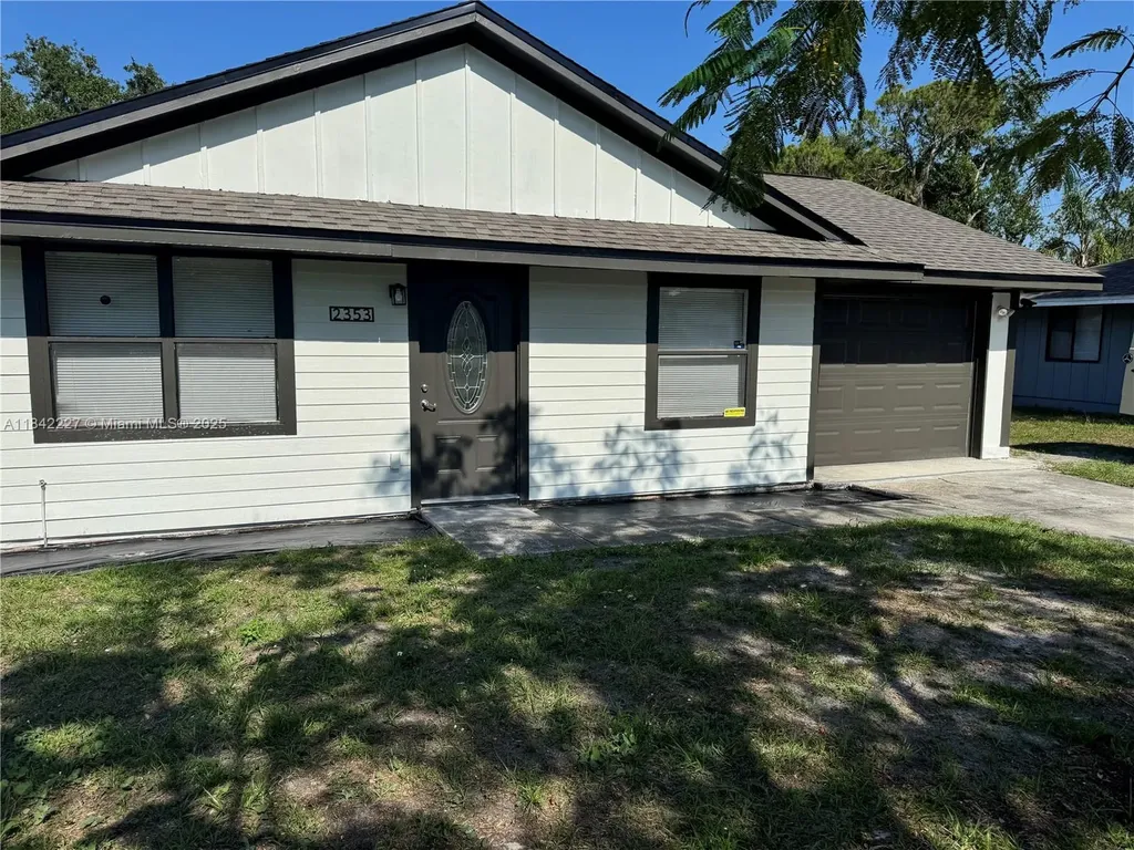 2353 Delrose Drive E Lakeland FL 33805