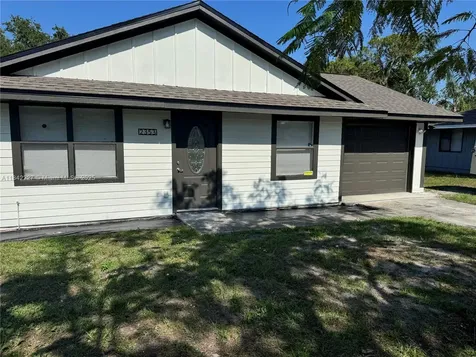 2353 Delrose Drive E Lakeland FL 33805