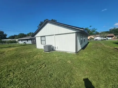 2353 Delrose Drive E Lakeland FL 33805